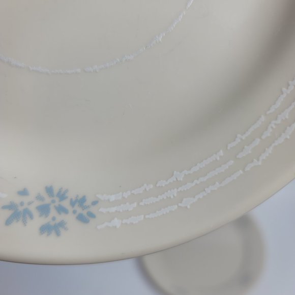 FOUR Corelle Corning Lace Bouquet Bread Plates Cream with Blue Floral Wh… - Picture 10 of 16